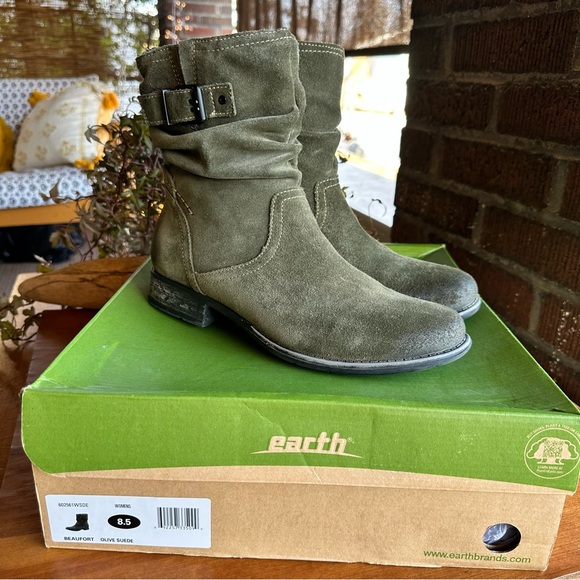 Earth Beaufort olive green suede slouch boho ankle boot w/flannel lining. Sz 8.5 - Picture 6 of 11